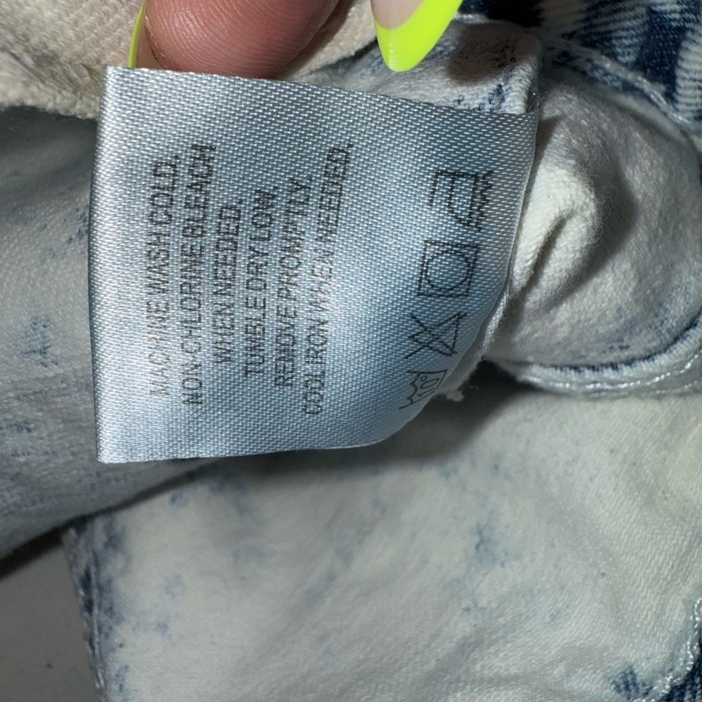 KDNK Los Angeles Distressed Acid Wash Denim Jacket - Ice Blue  Size XL- NWT - Picture 10 of 10